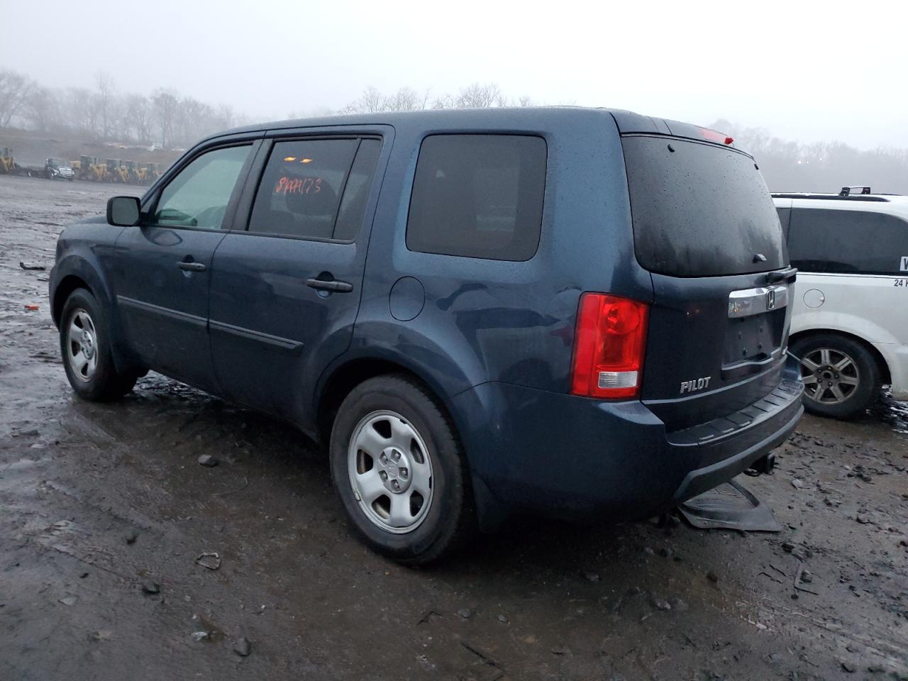 Изображение 2 2010 HONDA PILOT LX 2010 с VIN 5FNYF4H23AB016792