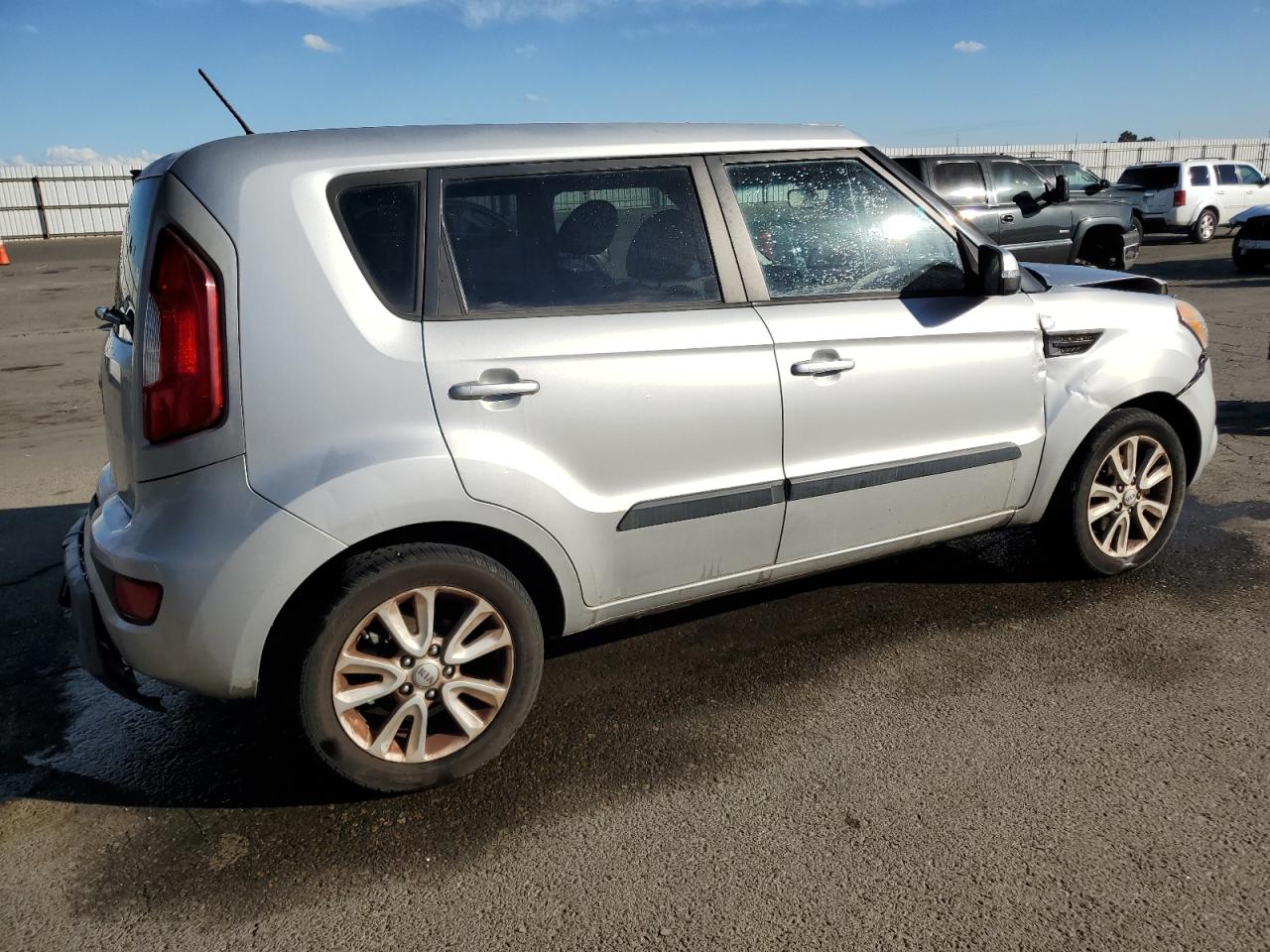 Obraz 3 z Kia Soul 2013 z VIN KNDJT2A68D7765416