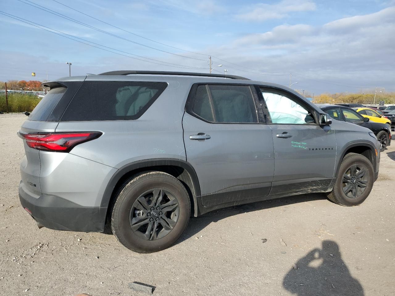 Изображение 3 2023 CHEVROLET TRAVERSE LT 2023 с VIN 1GNERGKW0PJ197916