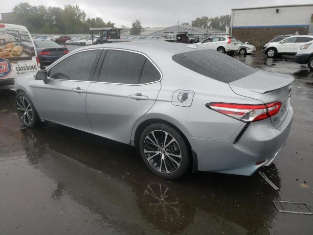 Obraz 2 z 2020 TOYOTA CAMRY SE 2020 z VIN 4T1G11BK4LU008627