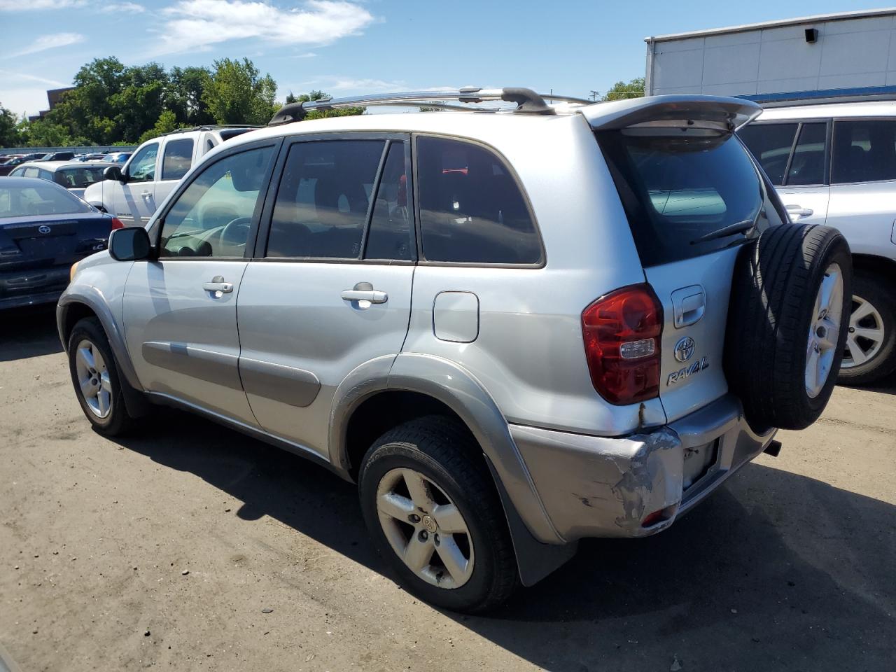 Image 2 of 2004 TOYOTA RAV4  2004 with VIN JTEHD20VX46005221
