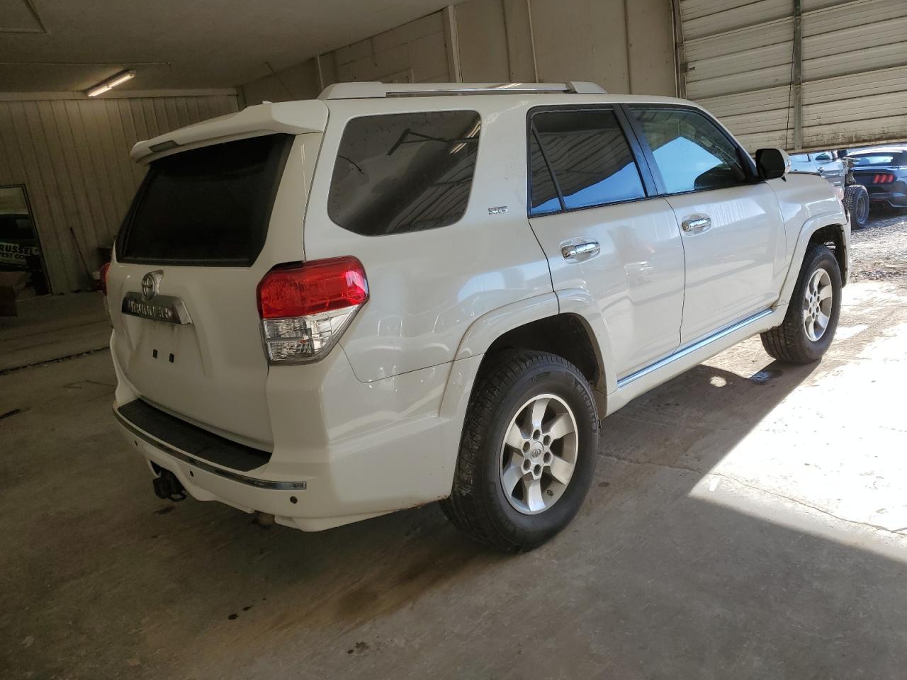 Obraz 3 z 2010 TOYOTA 4RUNNER SR5 2010 z VIN JTEBU5JR7A5017191