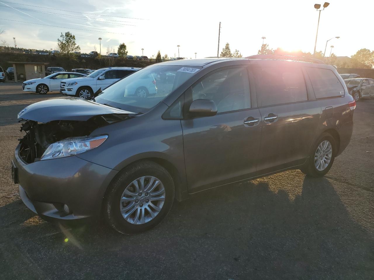 2011 TOYOTA SIENNA XLE 2011 image