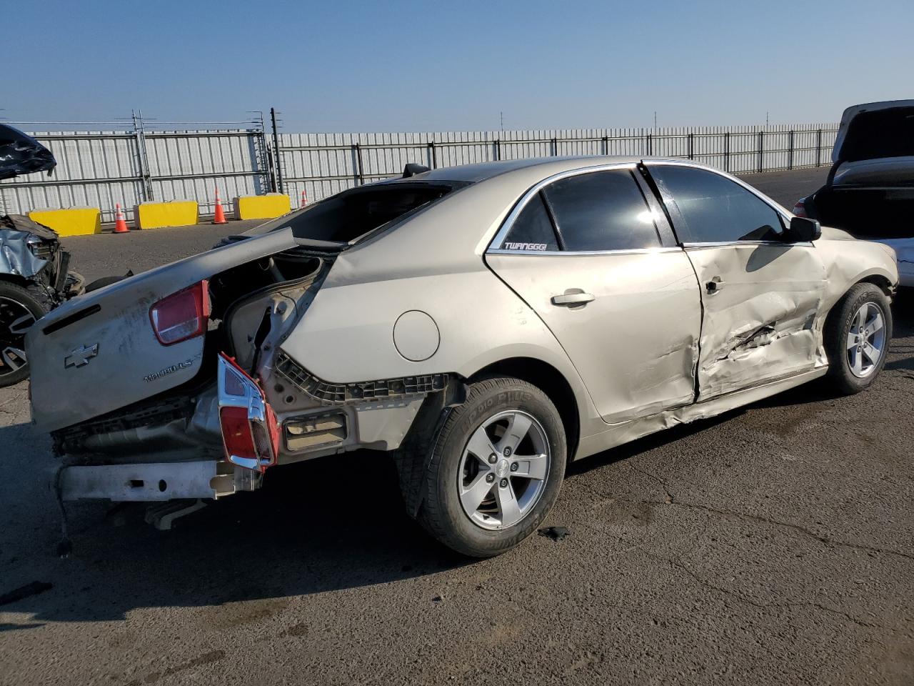 Изображение 3 2014 CHEVROLET MALIBU LS 2014 с VIN 1G11B5SL0EF212073