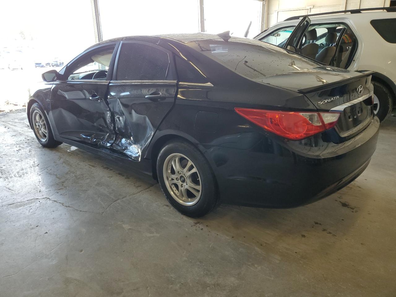Image 2 of 2013 HYUNDAI SONATA GLS 2013 with VIN 5NPEB4AC1DH579105