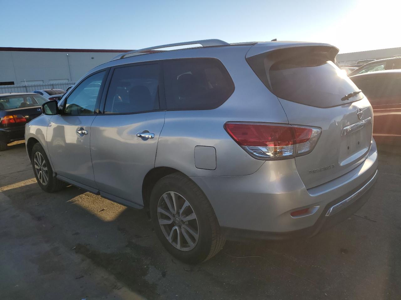 Image 2 of 2016 NISSAN PATHFINDER S 2016 with VIN 5N1AR2MM3GC669967