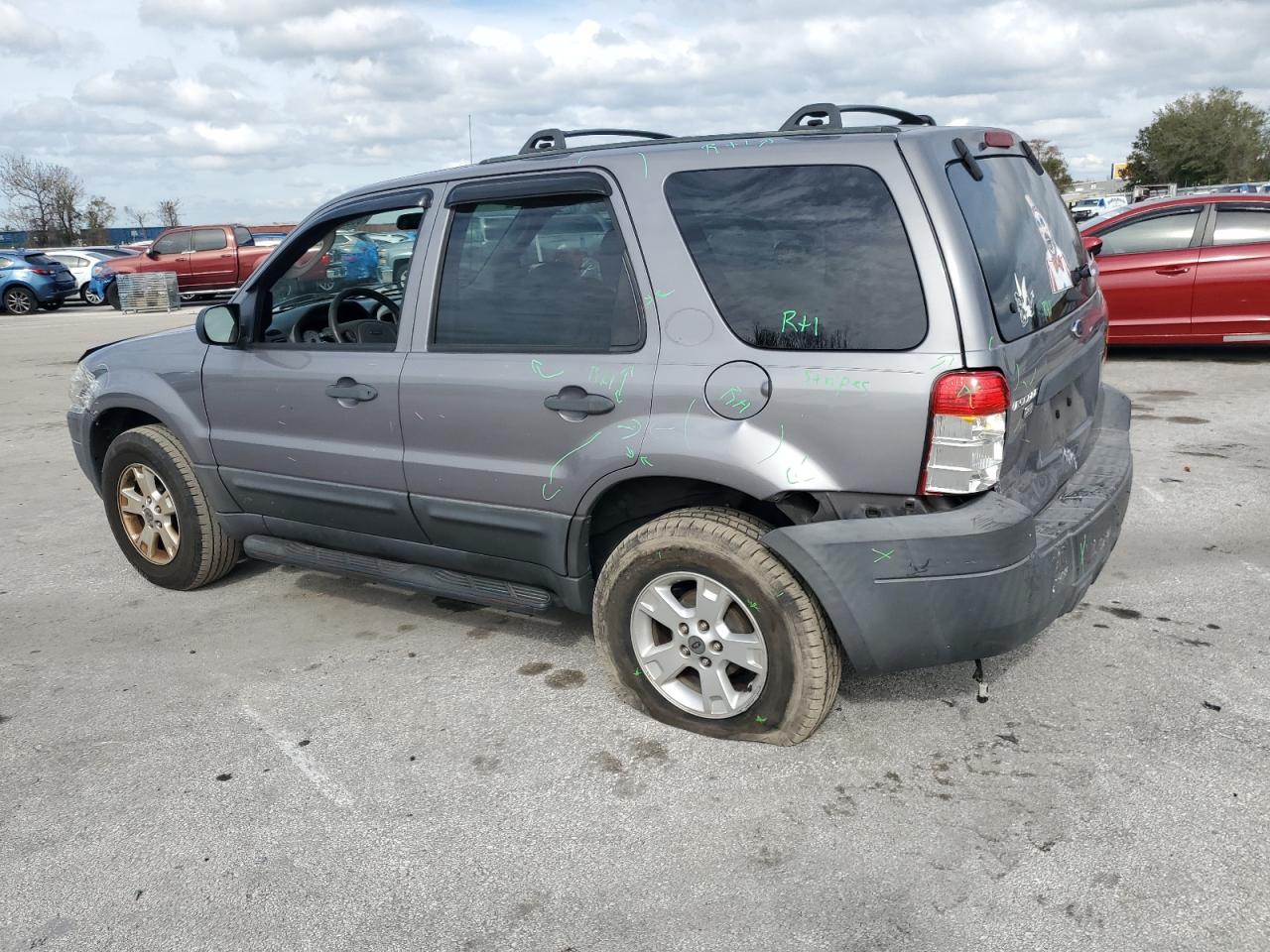 Image 2 of 2007 FORD ESCAPE XLT 2007 with VIN 1FMYU03Z77KB34774
