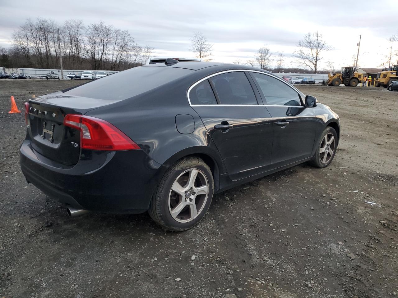 Obraz 3 z Volvo S60 T5 2012 z VIN YV1622FS8C2137120