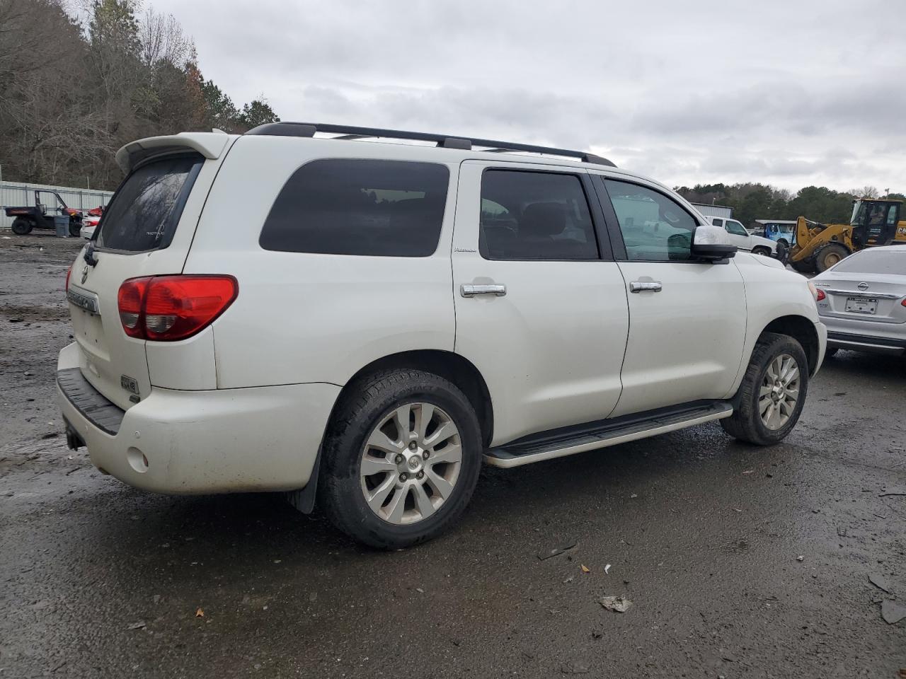Image 3 of 2011 TOYOTA SEQUOIA PLATINUM 2011 with VIN 5TDDW5G13BS043078