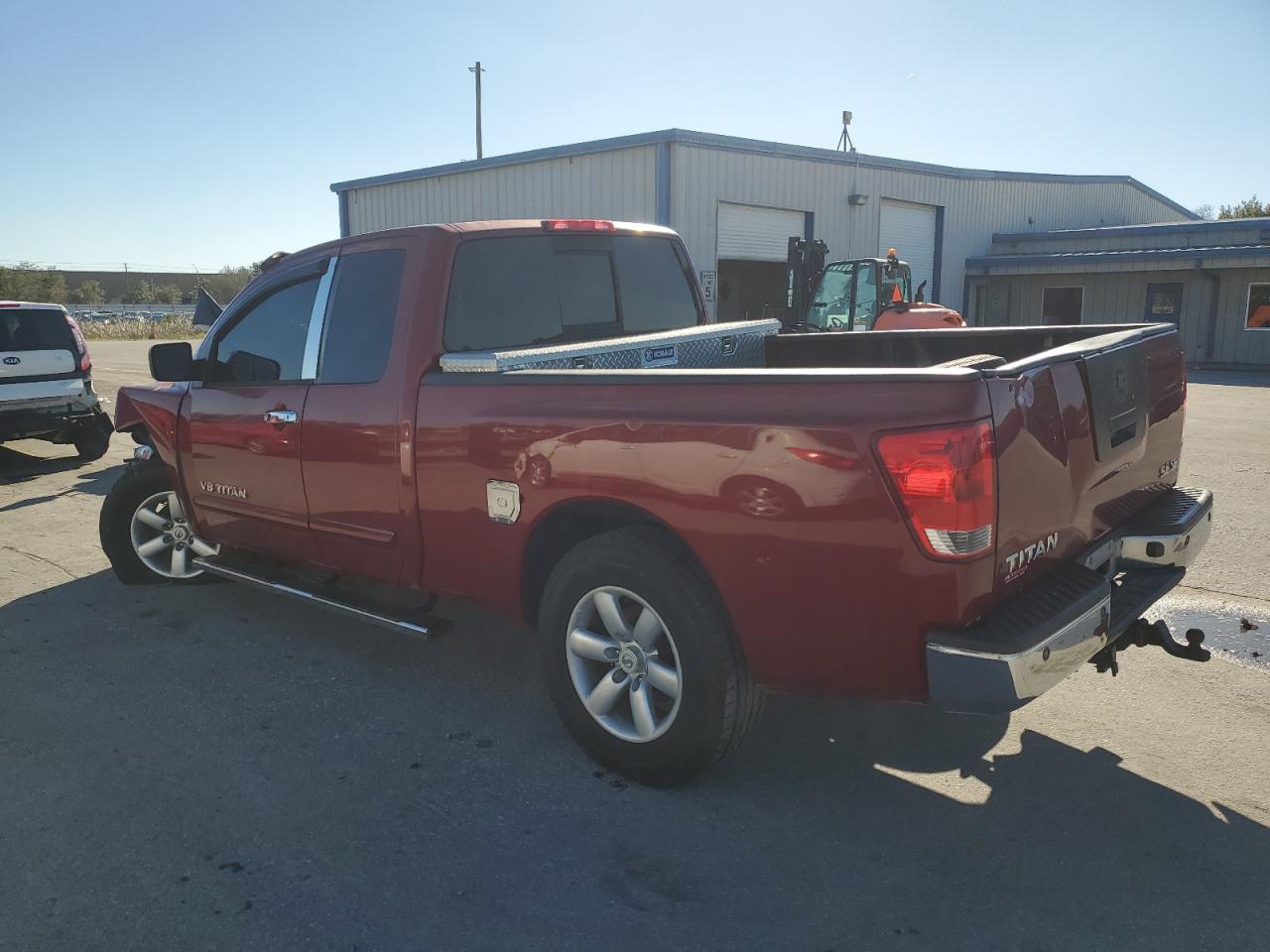 Image 2 of 2008 NISSAN TITAN XE 2008 with VIN 1N6AA06A28N303178
