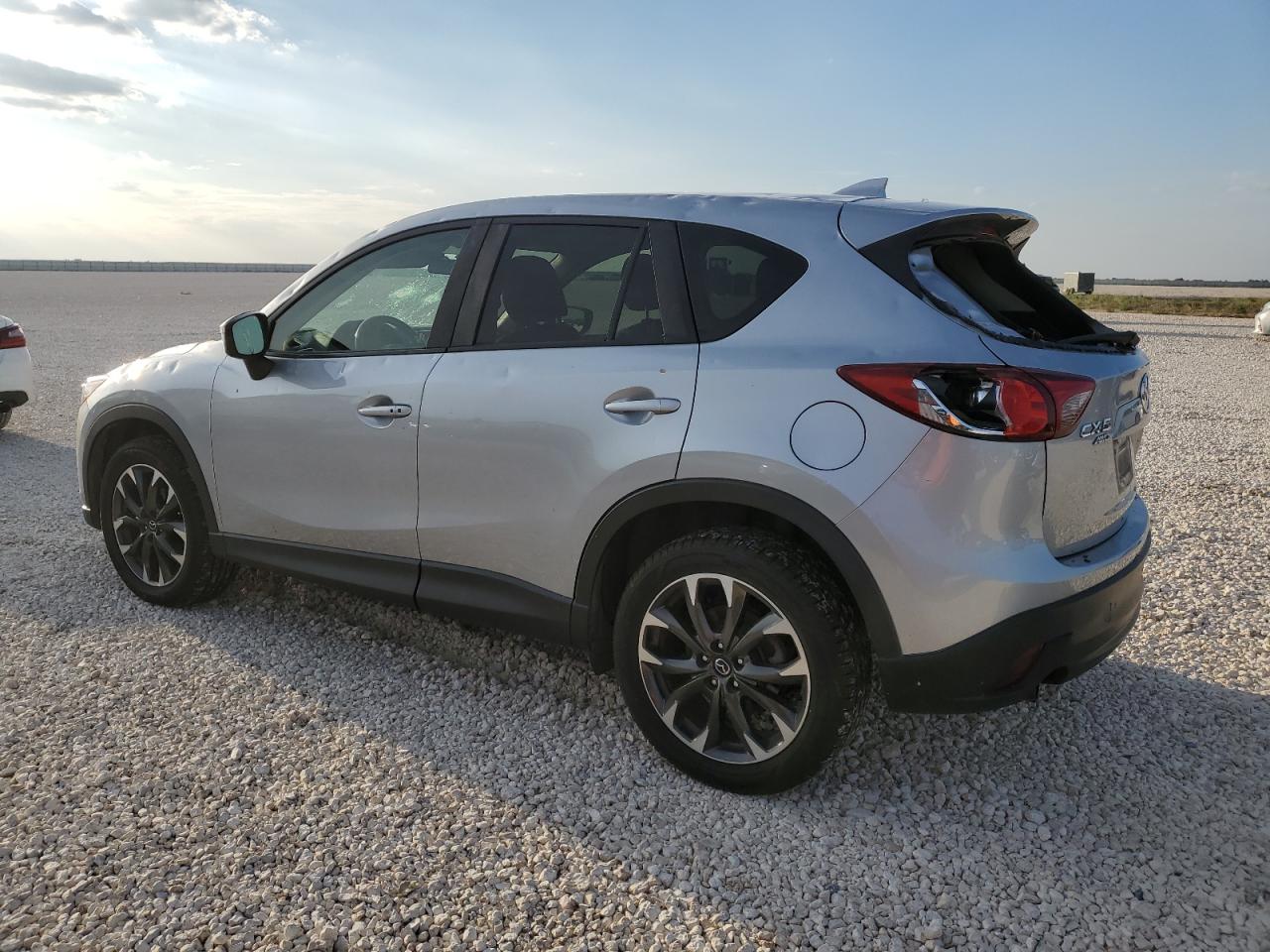 Image 2 of Mazda Cx-5 Gt 2016 with VIN JM3KE4DY8G0909011