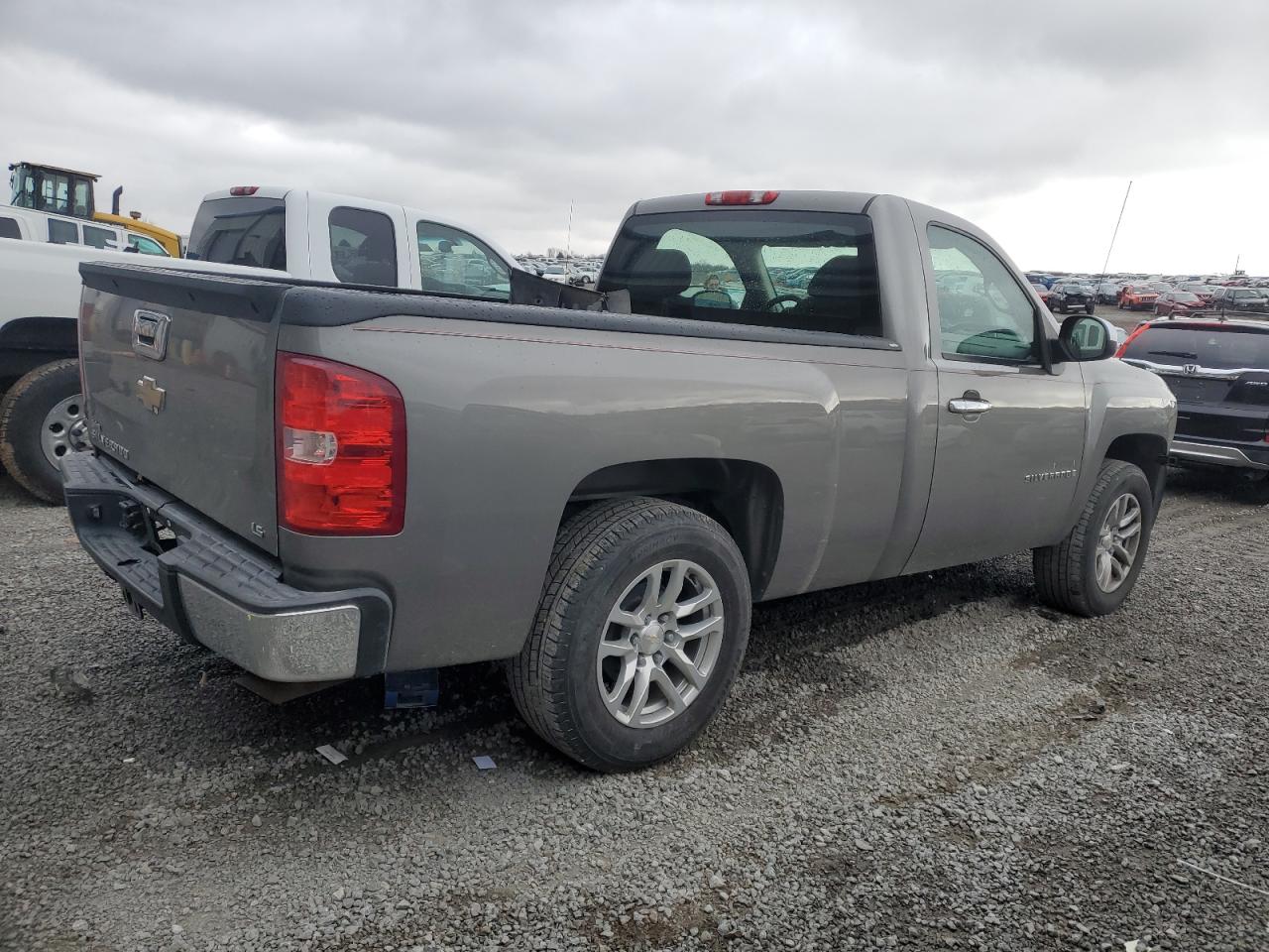 Image 3 of 2007 CHEVROLET SILVERADO C1500 2007 with VIN 1GCEC14C37Z605823