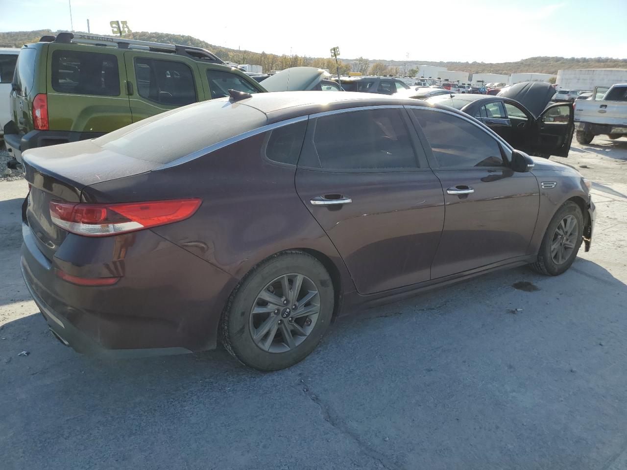 Obraz 3 z 2020 KIA OPTIMA LX 2020 z VIN 5XXGT4L3XLG429863