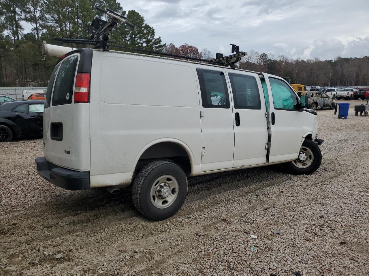 Obraz 3 z 2016 CHEVROLET EXPRESS G2500  2016 z VIN 1GCWGAFF8G1293903