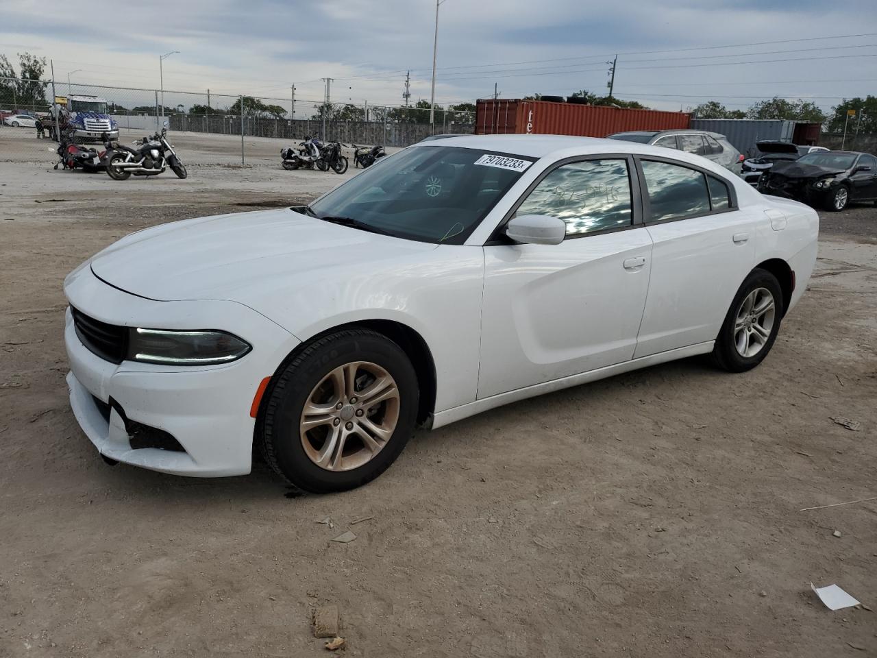 Image 1 of 2016 DODGE CHARGER SE 2016 with VIN 2C3CDXBGXGH192171