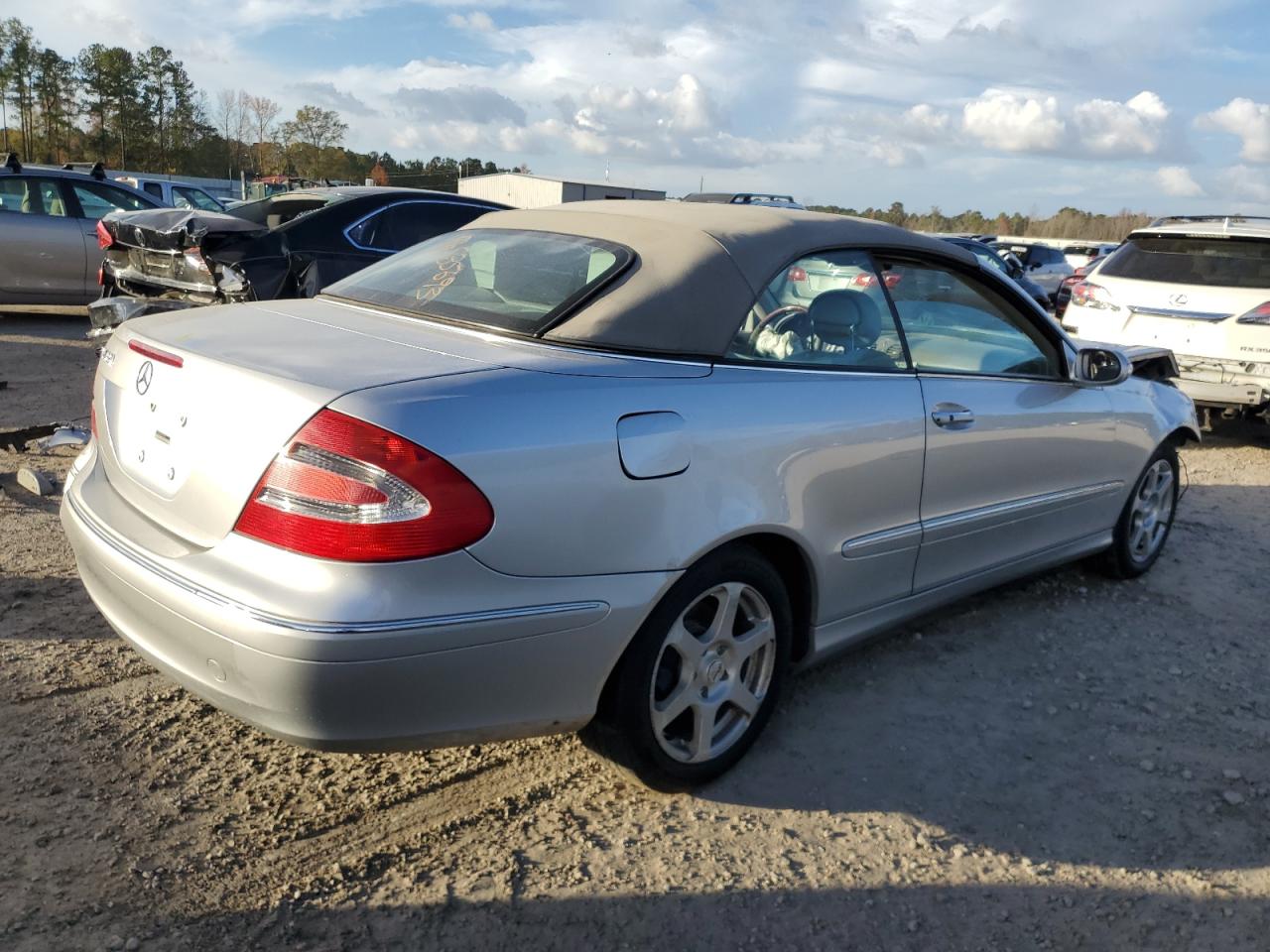Obraz 3 z 2005 MERCEDES-BENZ CLK 320 2005 z VIN WDBTK65G55T054303