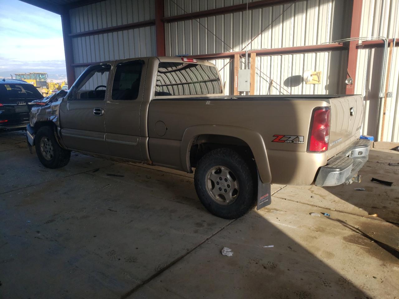 Image 2 of 2004 CHEVROLET SILVERADO K1500 2004 with VIN 2GCEK19T541184932