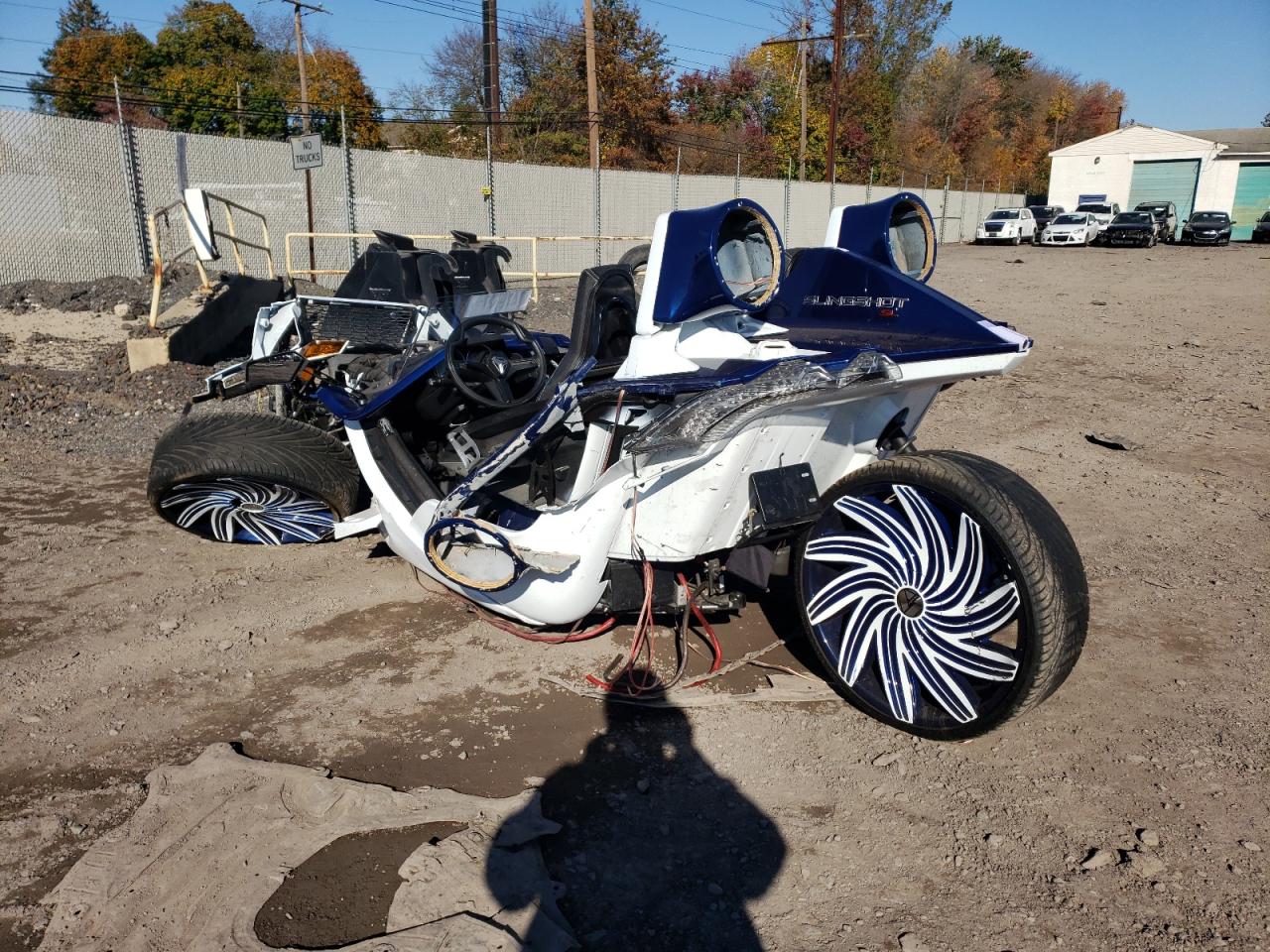 Изображение 3 2017 POLARIS SLINGSHOT SL 2017 с VIN 57XAAPFAXH8122055