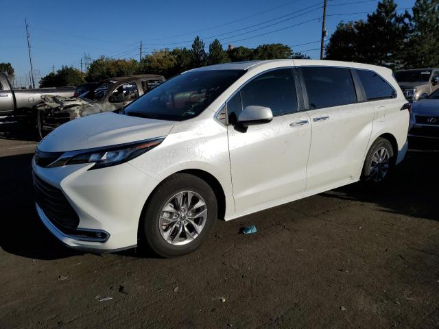 2021 TOYOTA SIENNA XLE 2021 image
