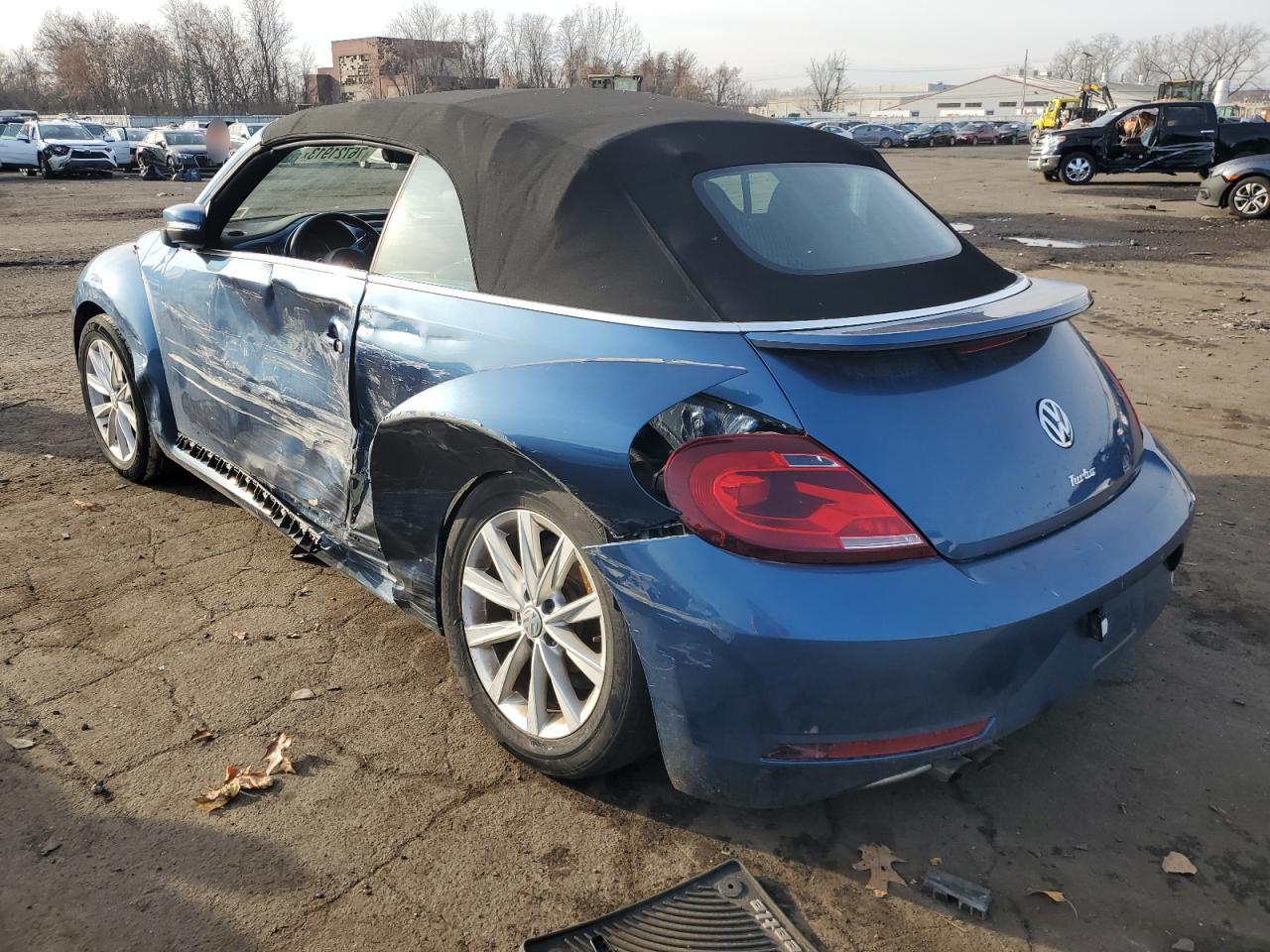 Image 2 of 2018 VOLKSWAGEN BEETLE S 2018 with VIN 3VW5DAAT8JM517325