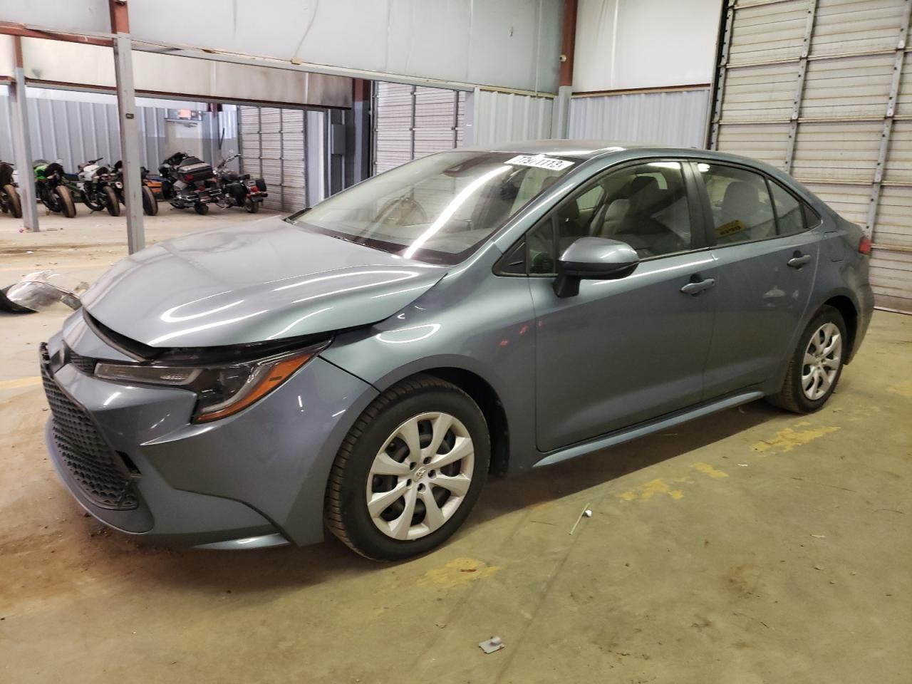 Image 1 of 2020 TOYOTA COROLLA LE 2020 with VIN JTDEPRAE8LJ051552