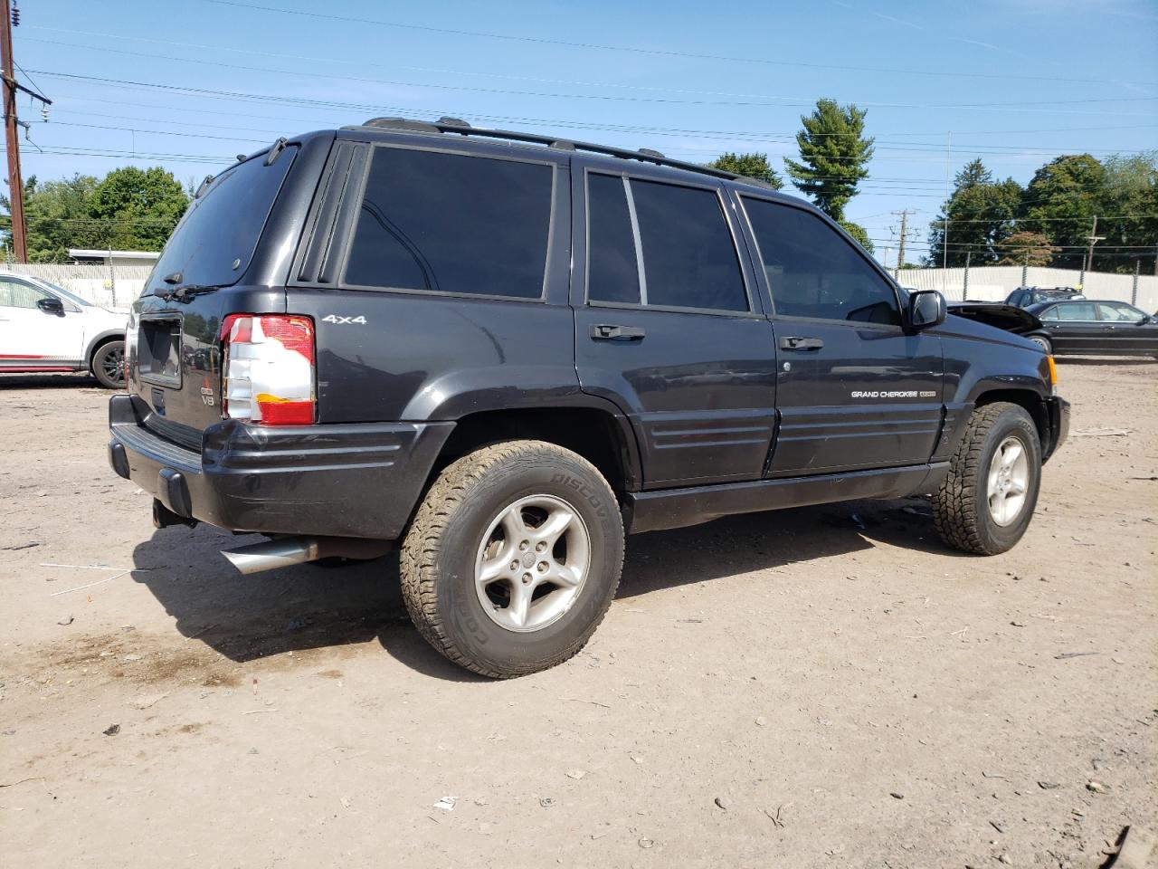 Image 3 of 1998 JEEP GRAND CHEROKEE LIMITED 5.9L 1998 with VIN 1J4GZ88Z7WC276912