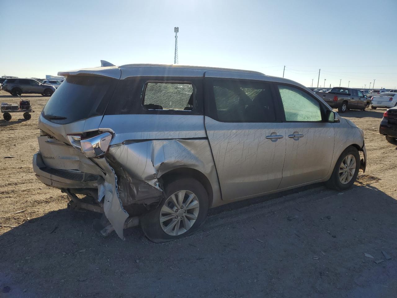 Image 3 of 2017 KIA SEDONA LX 2017 with VIN KNDMB5C19H6249032