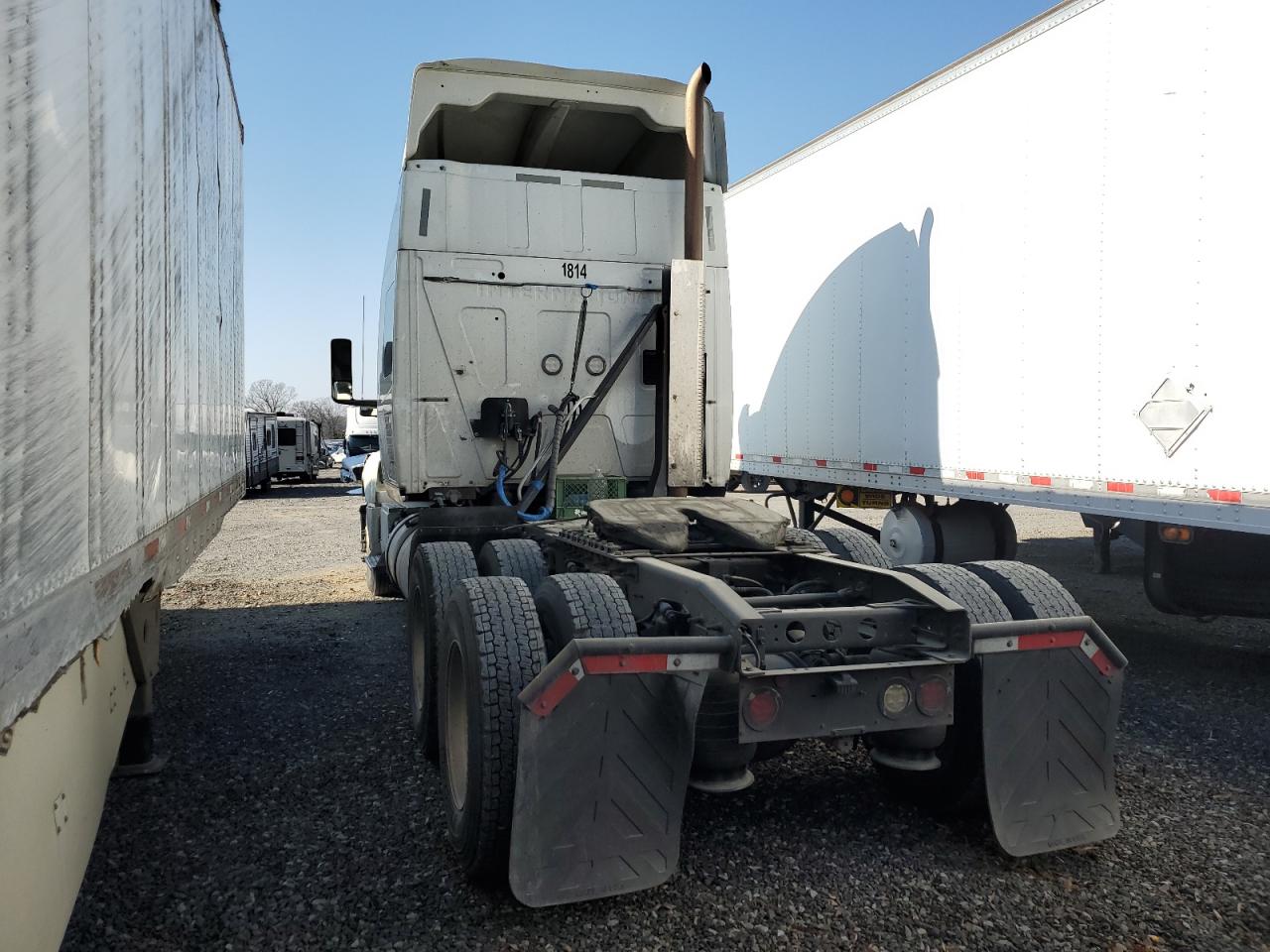 Image 3 of 2018 INTERNATIONAL LT625  2018 with VIN 3HSDZAPR6JN542625