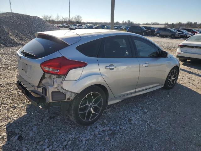 Image 3 of 2015 FORD FOCUS SE 2015 with VIN 1FADP3K22FL273984