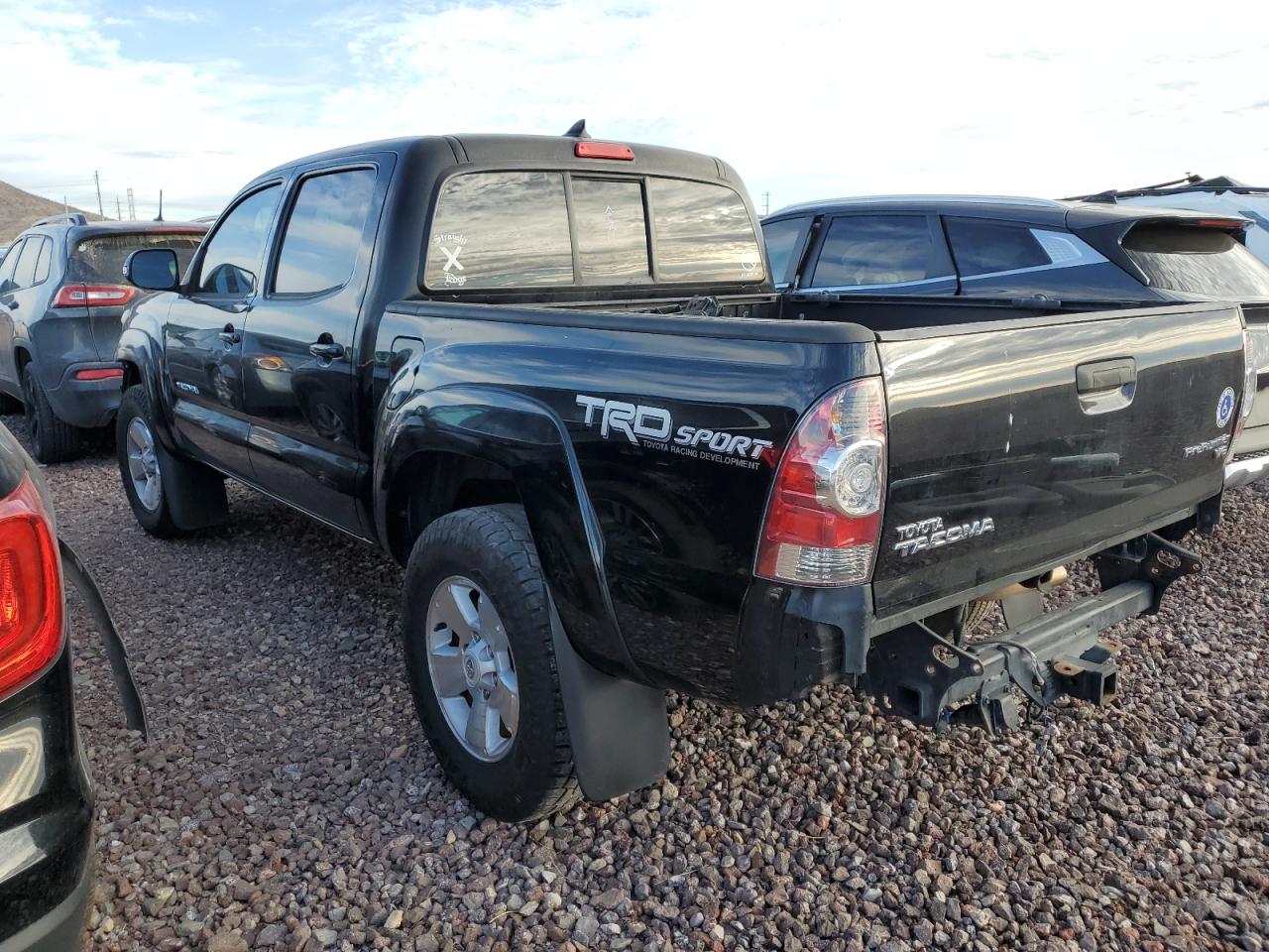 Изображение 2 2015 TOYOTA TACOMA DOUBLE CAB PRERUNNER 2015 с VIN 3TMJU4GN2FM193307