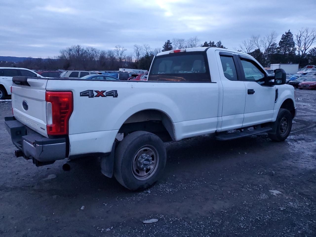 Изображение 3 2017 FORD F250 SUPER DUTY 2017 с VIN 1FT7X2B67HEC33816