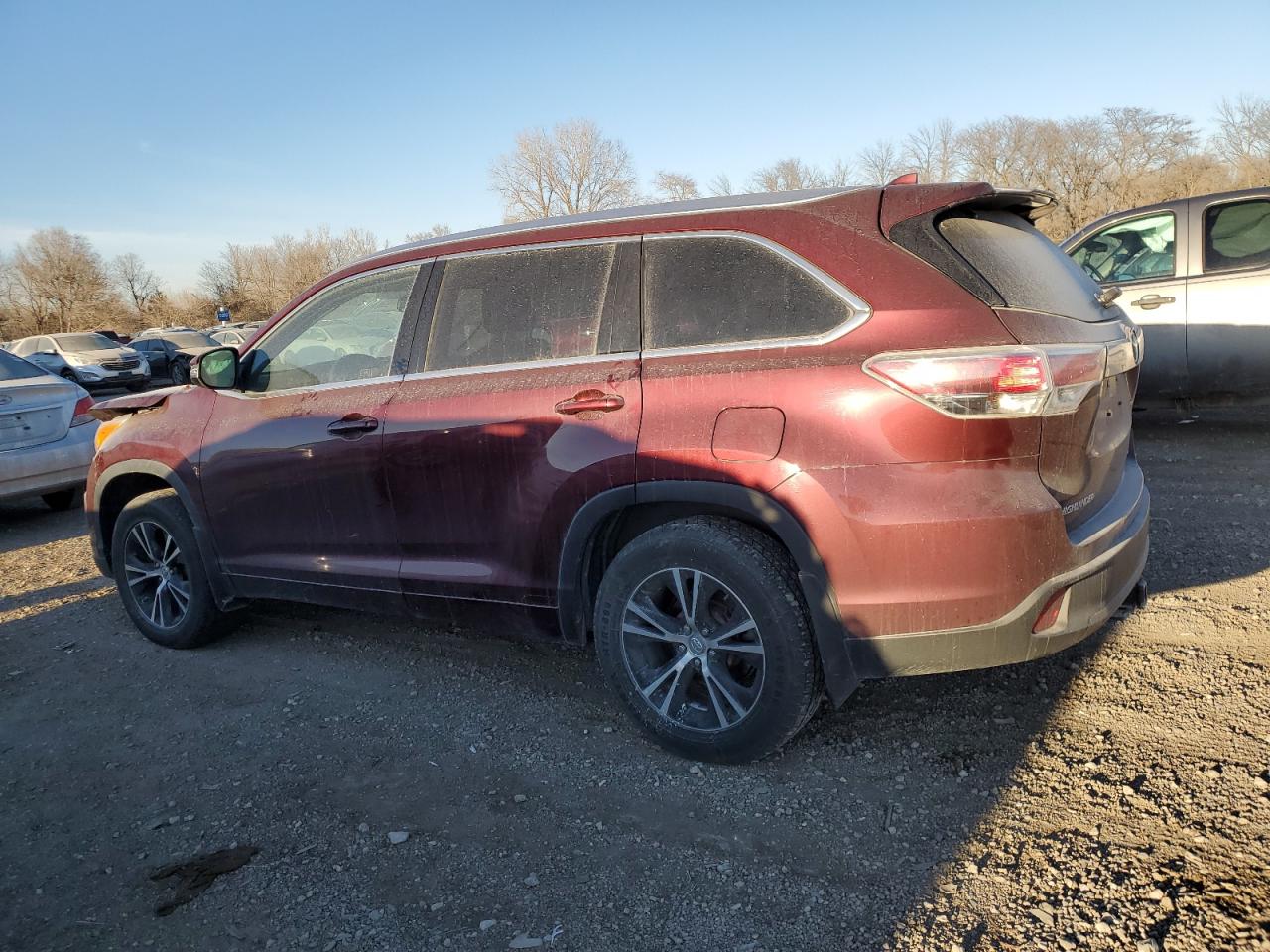 Изображение 2 2014 TOYOTA HIGHLANDER XLE 2014 с VIN 5TDJKRFH2ES059166