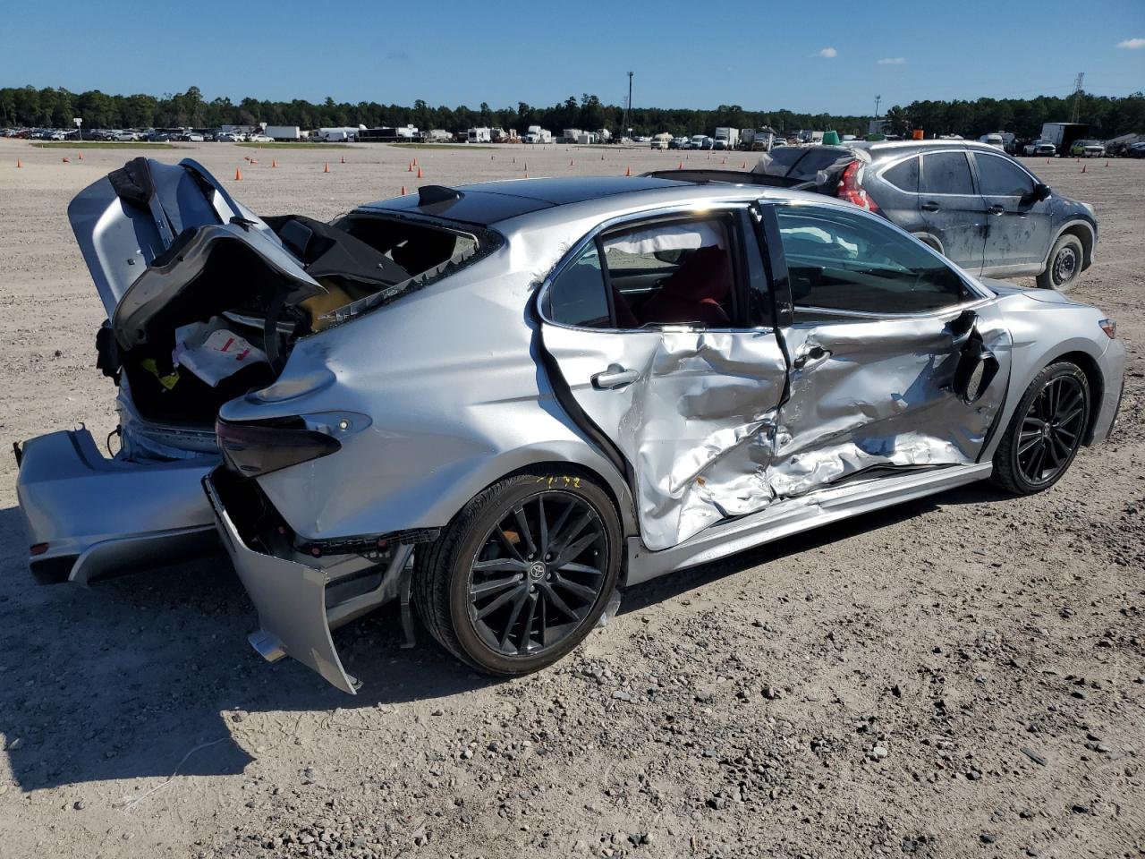 Изображение 3 2022 TOYOTA CAMRY XSE 2022 с VIN 4T1K61AK7NU041248