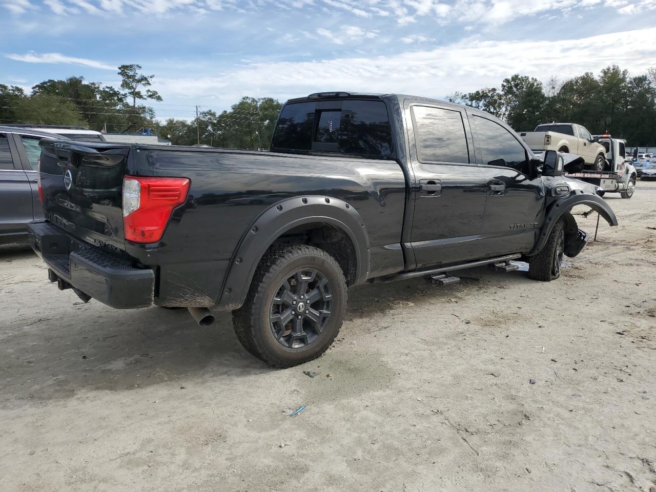 Obraz 3 z 2018 NISSAN TITAN XD SL 2018 z VIN 1N6BA1F48JN516422