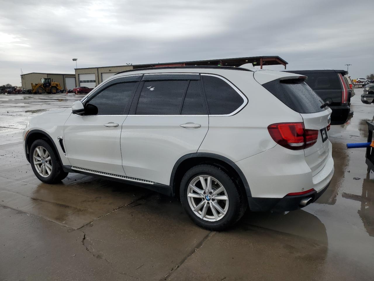 Obraz 2 z 2015 BMW X5 XDRIVE35I 2015 z VIN 5UXKR0C57F0K55208