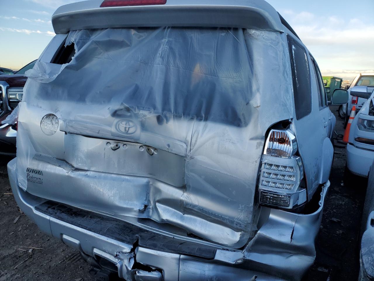 Image 3 of 2006 TOYOTA 4RUNNER SR5 2006 with VIN JTEBT14R268031254