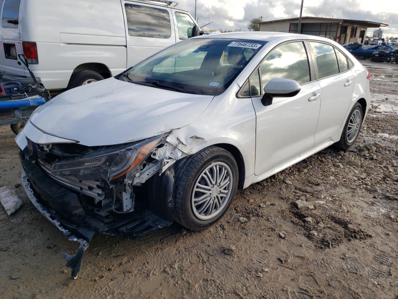 Image 1 of 2020 TOYOTA COROLLA LE 2020 with VIN JTDEPRAE2LJ026517