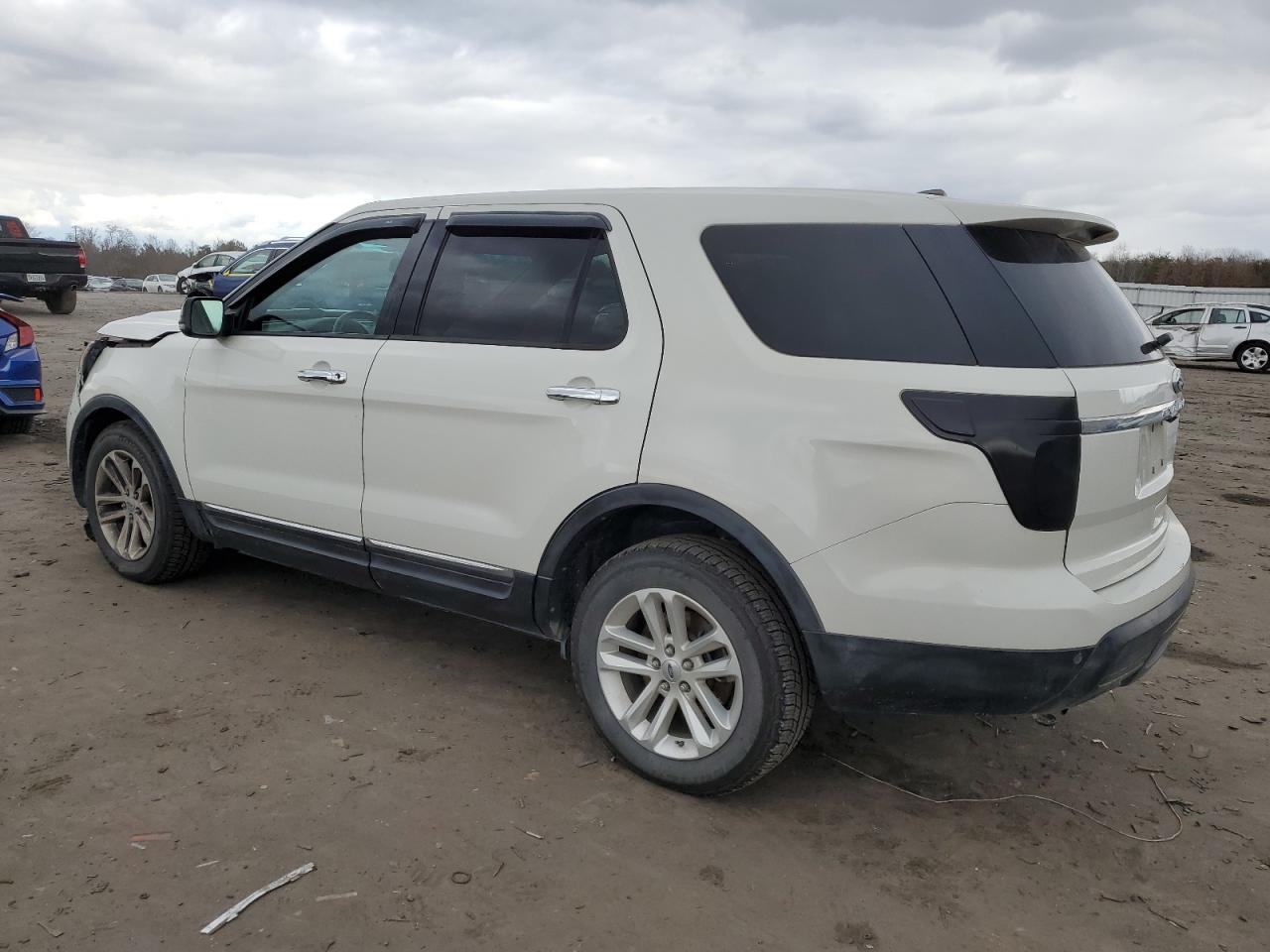 Image 2 of 2011 FORD EXPLORER XLT 2011 with VIN 1FMHK8D87BGA53246
