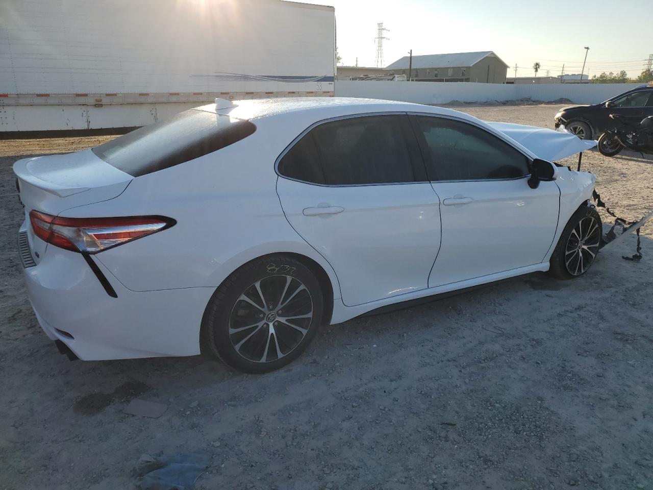 Obraz 3 z 2020 TOYOTA CAMRY SE 2020 z VIN 4T1G11AK4LU964160