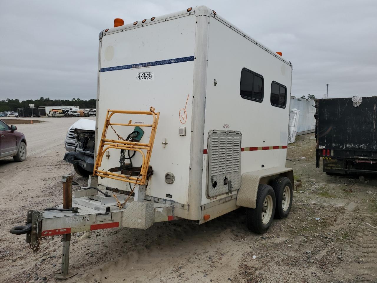 Obraz 2 z 2000 PELS FIBERLITE 2000 z VIN 1R9US1024YB295263
