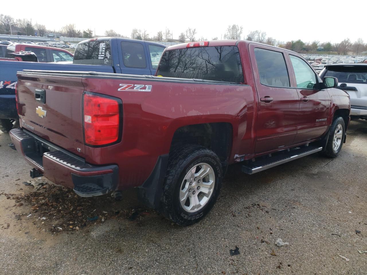 Изображение 3 2017 CHEVROLET SILVERADO K1500 LT 2017 с VIN 3GCUKREC7HG401653