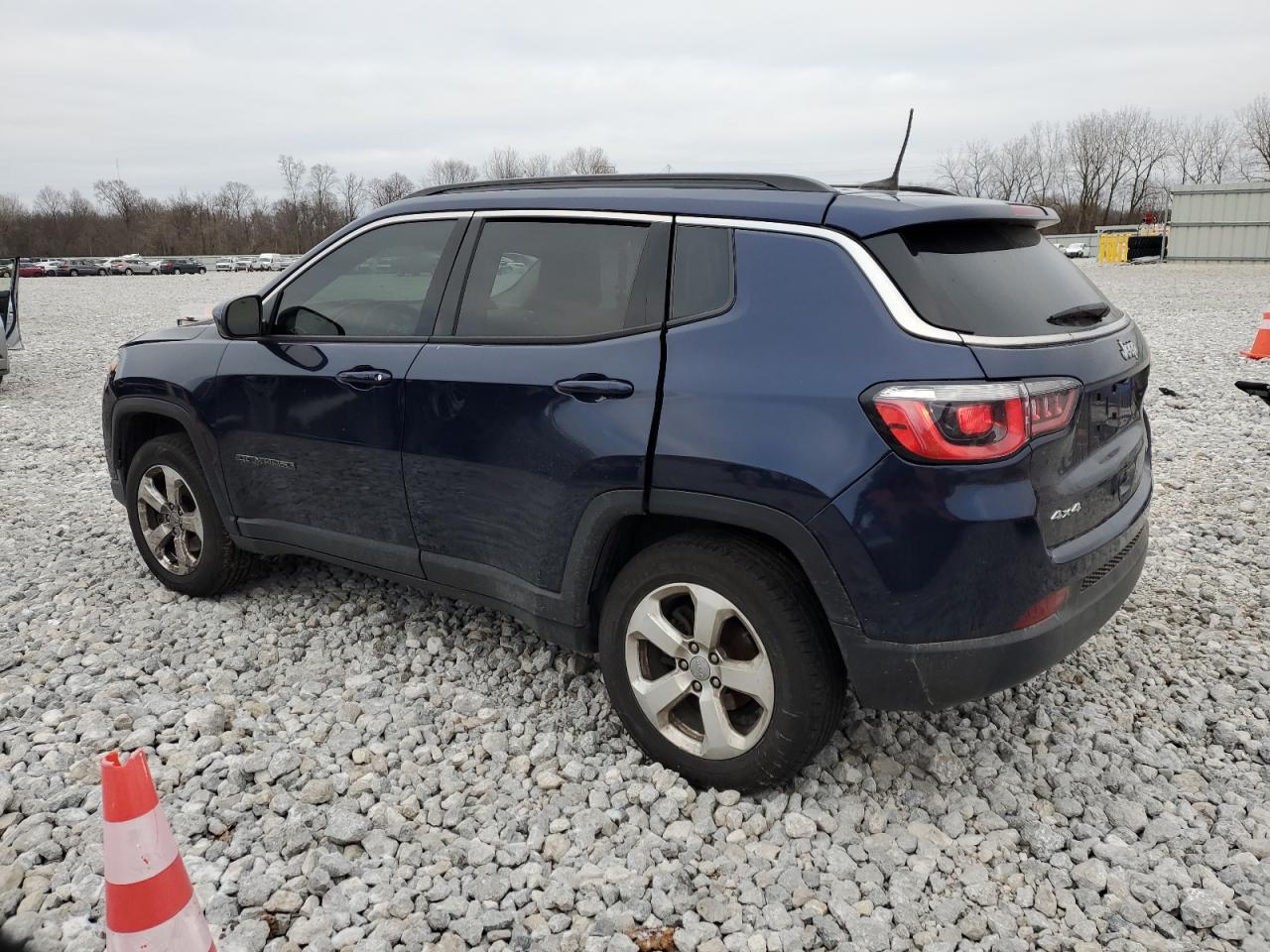 Obraz 2 z 2018 JEEP COMPASS LATITUDE 2018 z VIN 3C4NJDBB0JT314115