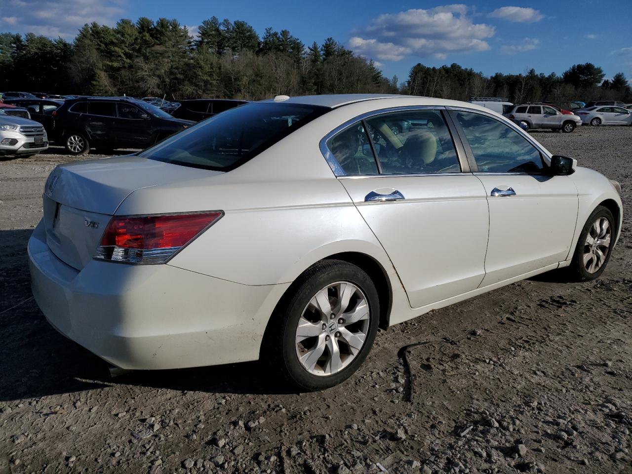 Image 3 of 2010 HONDA ACCORD EXL 2010 with VIN 1HGCP3F82AA002143