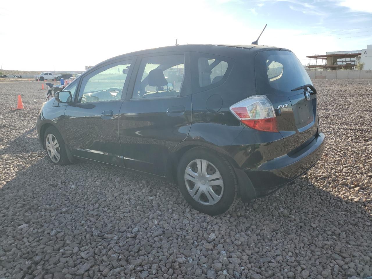 Изображение 2 2011 HONDA FIT  2011 с VIN JHMGE8H31BC028824