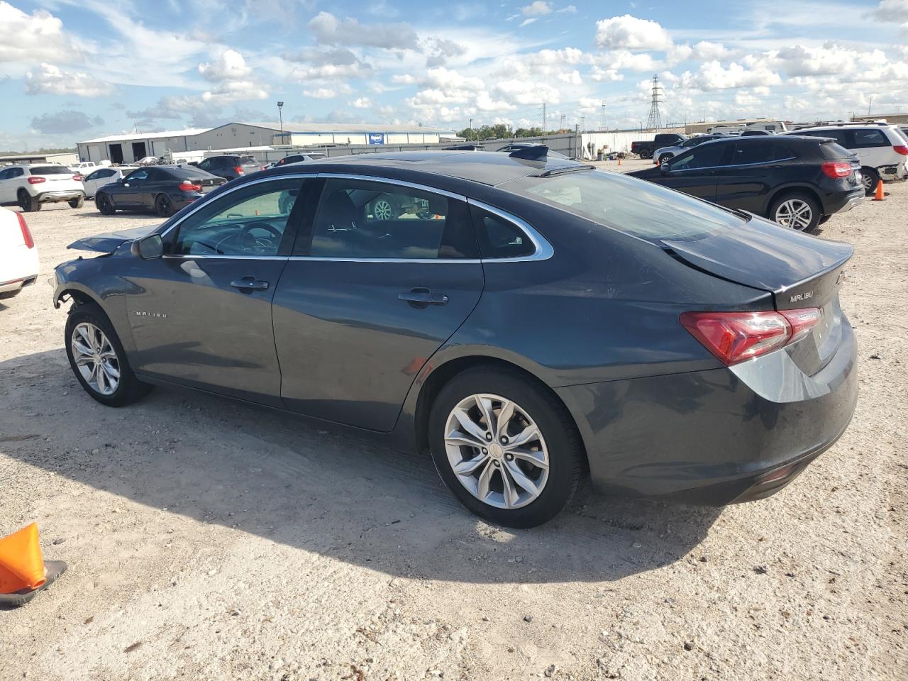 Image 2 of Chevrolet Malibu Lt 2019 with VIN 1G1ZD5ST4KF220220