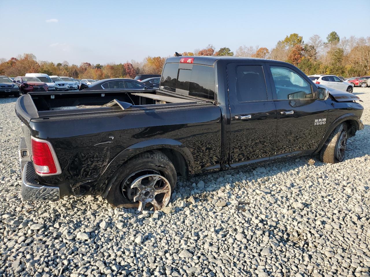 Image 3 of 2017 RAM 1500 LARAMIE 2017 with VIN 1C6RR6JG1HS662026