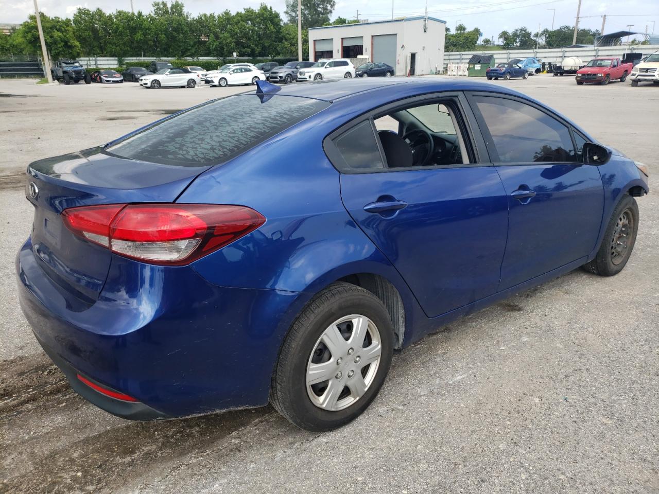 Image 3 of Kia Forte Lx 2018 with VIN 3KPFK4A76JE254702