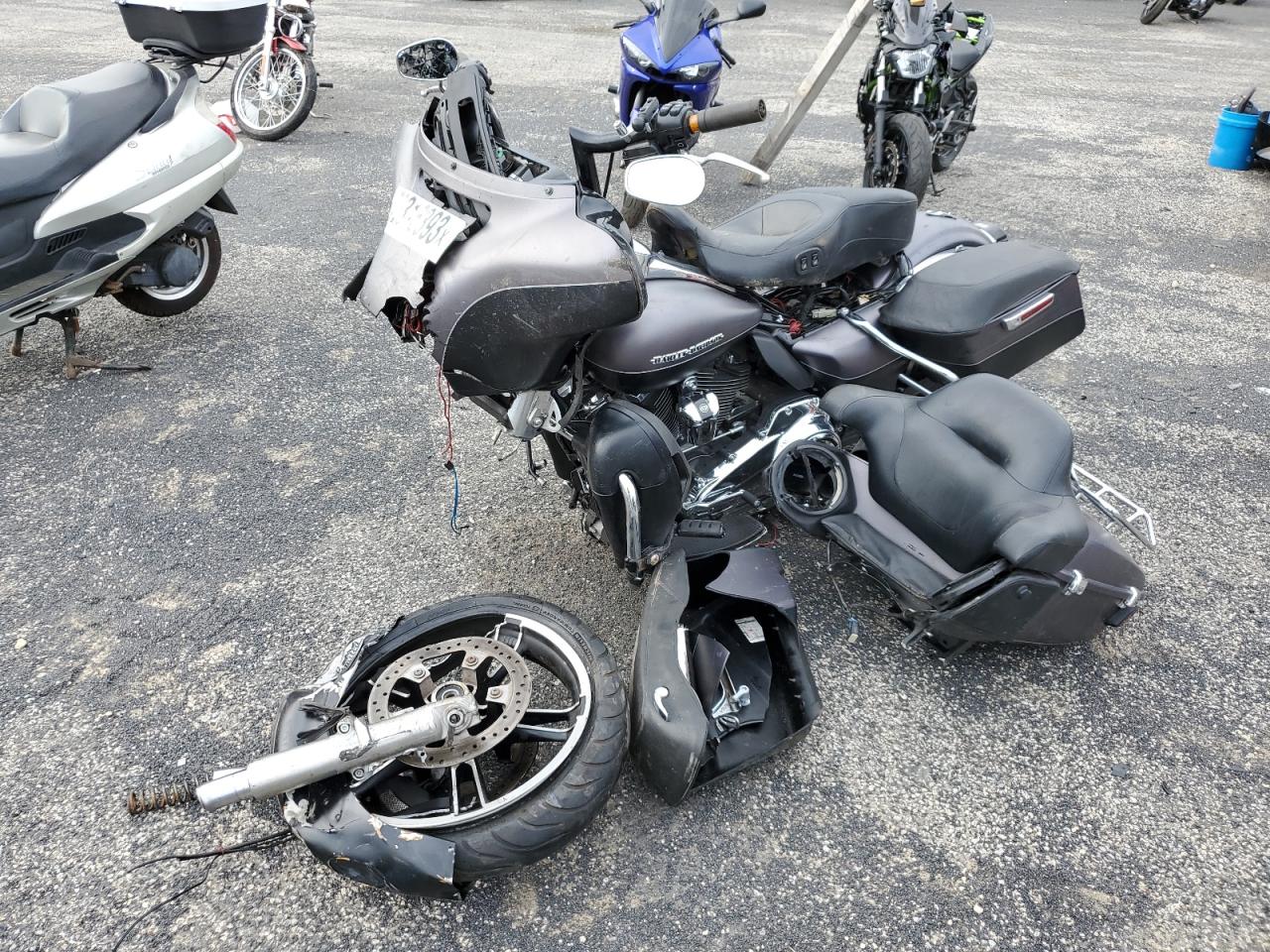 Изображение 2 2017 HARLEY-DAVIDSON FLHTK ULTRA LIMITED 2017 с VIN 1HD1KED17HB677608