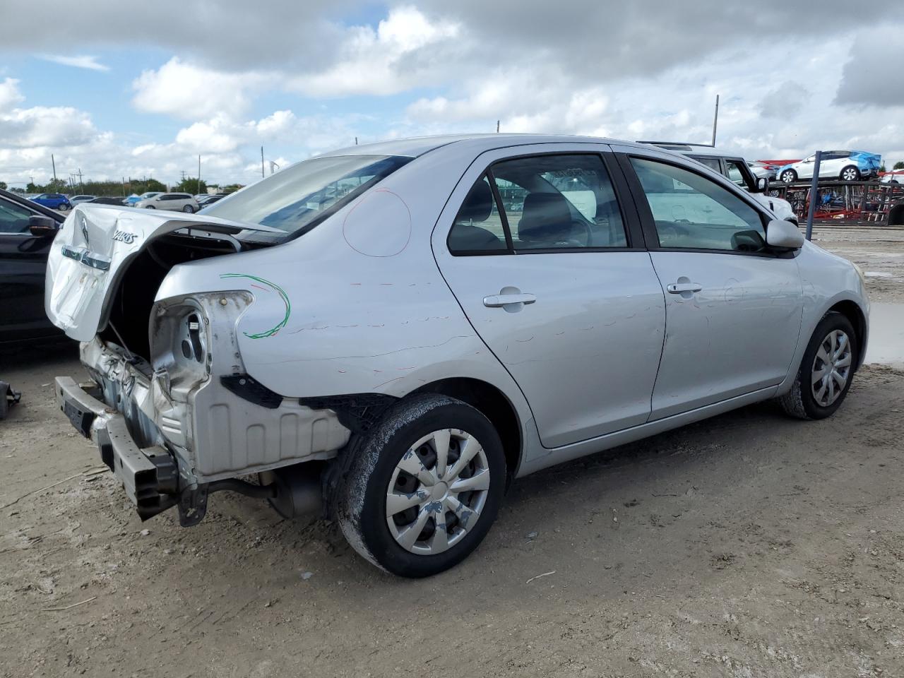 Изображение 3 2007 TOYOTA YARIS  2007 с VIN JTDBT923271037132