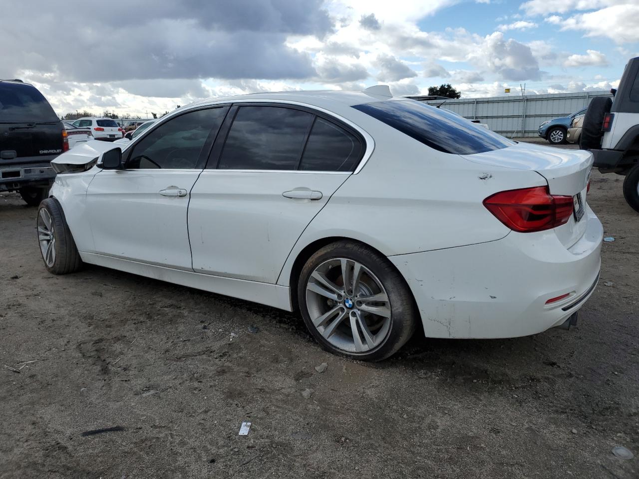 Image 2 of 2018 BMW 330 I 2018 with VIN WBA8B9G5XJNU98728